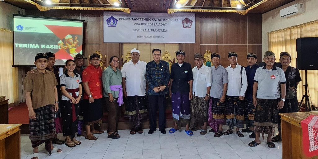 Taman dan lapangan Desa Adat Angantaka diresmikan oleh Adi Arnawa untuk tingkatkan ruang terbuka hijau